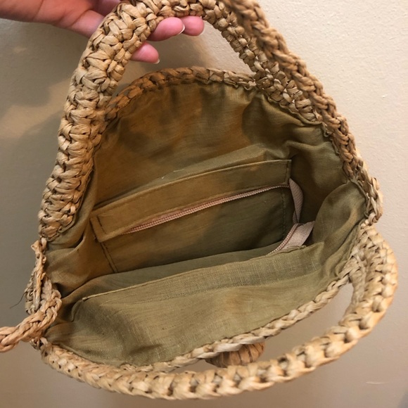 Never worn NEW: Straw crossbody bag purse (beach summer woven purse) ☀️ - Picture 3 of 4